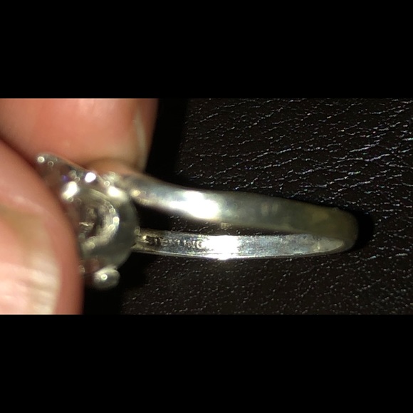 1.5ct D VVS1 Moissanite Ring - Picture 5 of 11